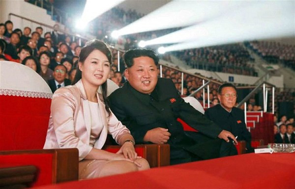 Kim Jong Un ve eşinin sır gibi saklanan hayatı ifşa oldu - Resim: 4
