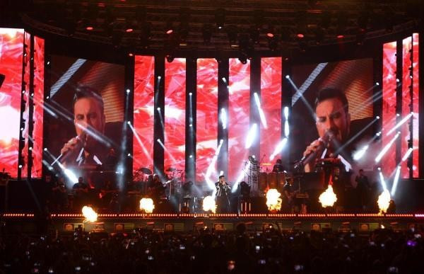 Tarkan'dan seyircilere fırça! Onunla uğraşmaktan... - Resim: 1