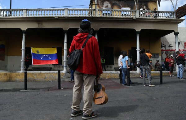Venezuala'da iç savaşın ayak sesleri! Seçim olmazsa... - Resim: 3