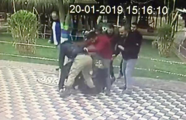 Tekme tokat kavgada cinsel ilişki teklifi iddiası - Resim: 1