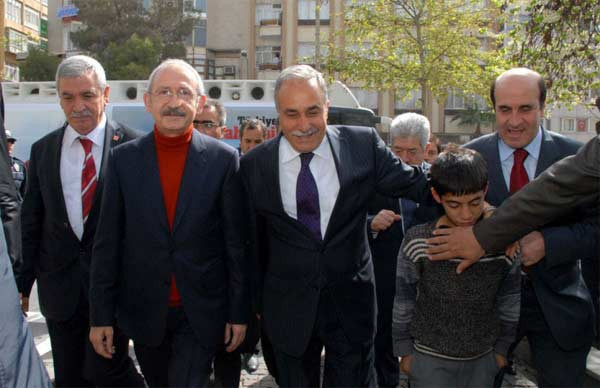 Gandi Erdoğan'ı ti'ye aldı - Resim: 3