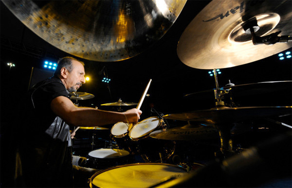 CHP milletvekili Halıcı'dan rock şov! - Resim: 2