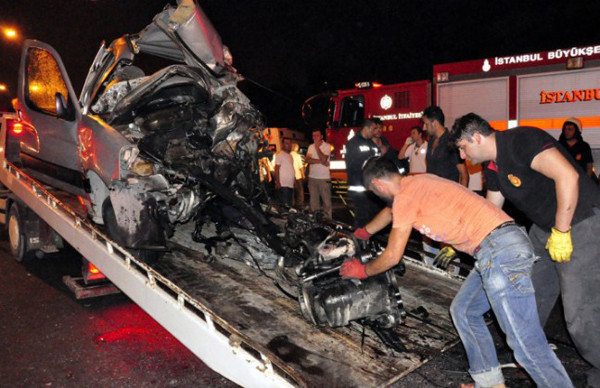 FSM köprüsünde feci kaza! - Resim: 3