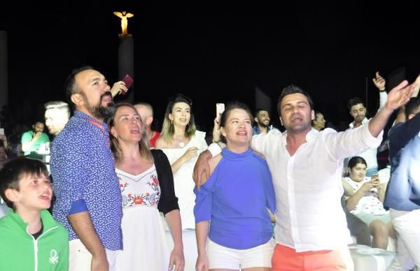 Antalya'da sahne aldı Ayşe Hatun Önal konser sırasında bir itirafta bulundu! - Resim: 3