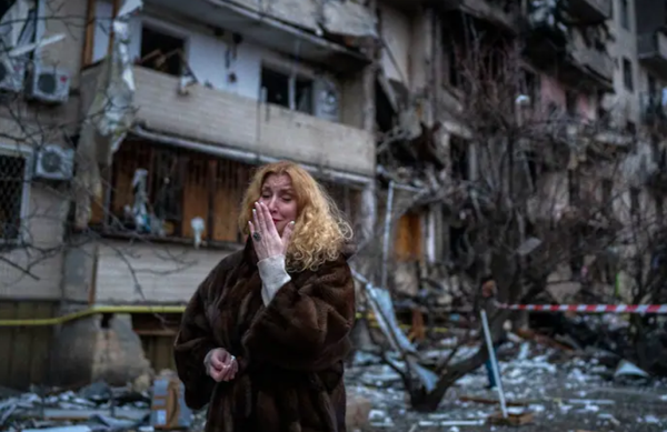 Rusya Ukrayna'yı bombalıyor! Annesinin söylediklerini duyunca inanamadı: Nefes alamadım - Resim: 4