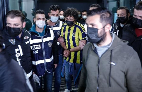 Çiftlik Bank dolandırıcısı Fenerbahçe forması  giydi! Rıdvan Dilmen ve Fenerbahçe ayağa kalktı - Resim: 3