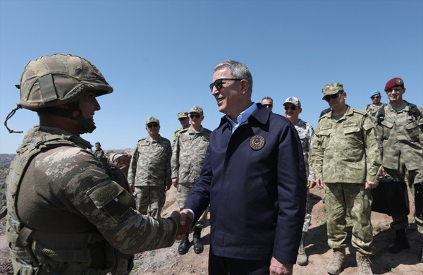 Asker ailesinden Hulusi Akar'a bomba davet - Resim: 2