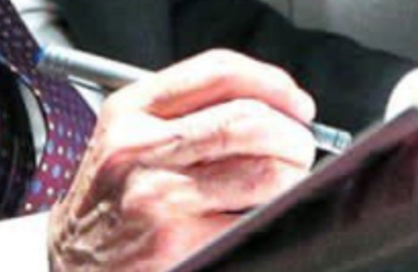 Kemal Kılıçdaroğlu uçak pozuyla Twitter'da alay konusu oldu! Fotoğraftaki detaya dikkat - Resim: 0