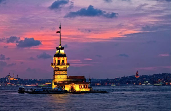 Binlerce kilometre uzaklıktan geliyorlar! İstanbul'daki bu mekan görenleri hayran bırakıyor! - Resim: 1