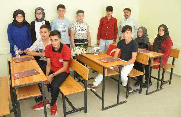 Eren Bülbül'ün sırasına bakın arkadaşları onu unutmadı - Resim: 3