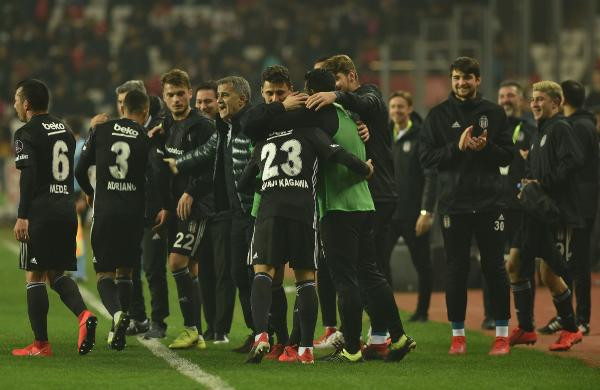 Caner Erkin'den Şenol Güneş'e şok tepki! Küfür edip kulübeye gitti - Resim: 1