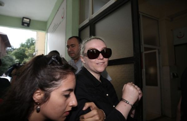 Adnan Oktar’ın kediciği Fenerbahçeli Alper Potuk'un sevgilisine kancayı atmış - Resim: 2