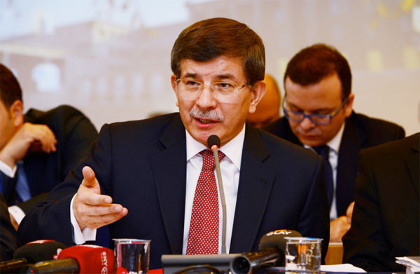 Davutoğlu'na dövizli protesto - Resim: 3