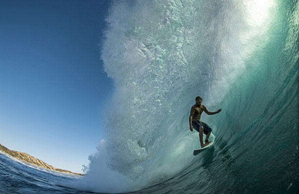 Azgın dalgalar içerisinden Dünya'da bir ilk! - Resim: 4
