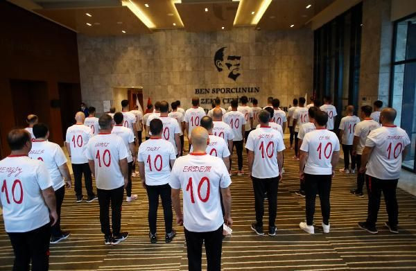 Milli takımlardan "Atatürk" anması! Forma detayına dikkat - Resim: 4