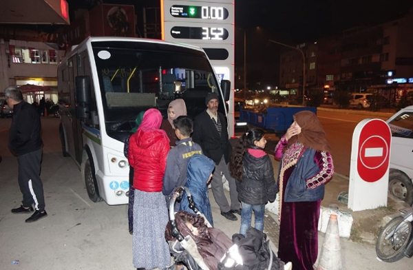 Ayvacık Belediye Başkanı Şahin: 10 köyde hasar oluştu, can kaybı yok, okullar tatil - Resim: 0