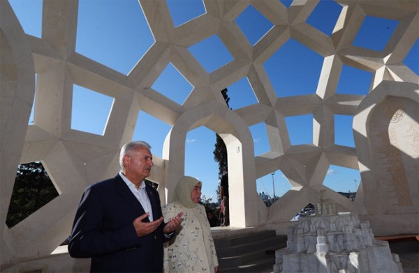 Yıldırım'dan 15 Temmuz şehitlerine ziyaret - Resim: 1