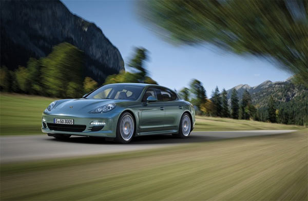 Porsche bir ilke imza attı! - Resim: 1