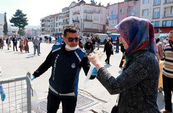 Burdur'da pazar önünde 1 kilometre kuyruk! İşte olması gereken görüntü bu - Resim: 3