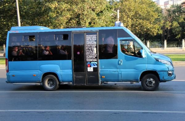 Erdoğan uyarmıştı! İstanbul'da toplu ulaşımda sosyal mesafesiz ayakta yolculuk - Resim: 1