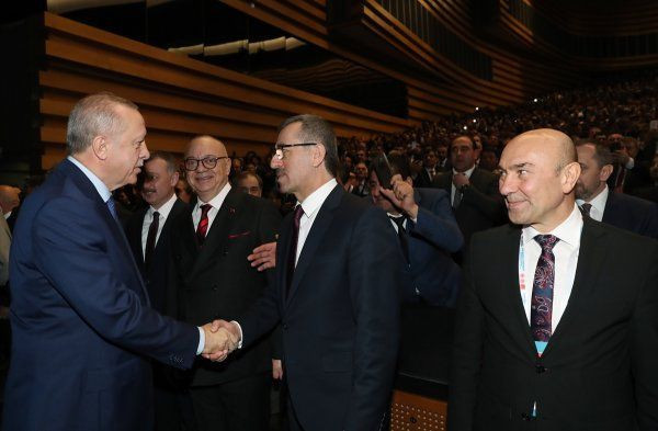 Tunç Soyer'in Cumhurbaşkanı Erdoğan'a bakışları - Resim: 3