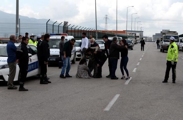Kaza yerine göreve giden kadın polis ölenleri görünce adeta yıkıldı - Resim: 2