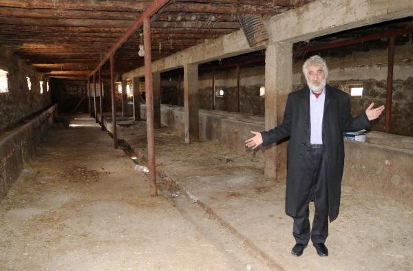 Erzurum'da köyünü terk etti! Utancından insanların karşısına çıkamıyor: Aylardır... - Resim: 0