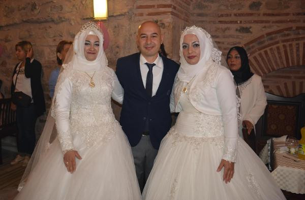 70 kilo zayıflayıp yeniden evlendiler! İşte gelinlikli halleri - Resim: 4