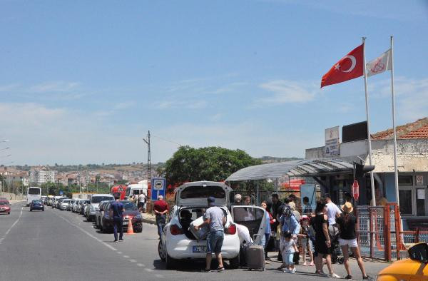 Bayramda yola çıkacaklar dikkat çile başladı - Resim: 1