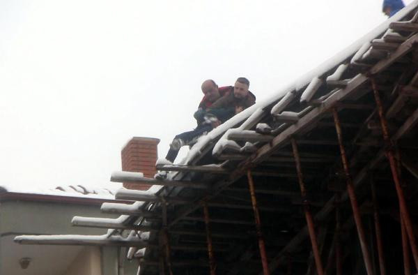 Bolu'da hareketli anlar: Polis son anda böyle kurtardı! - Resim: 2