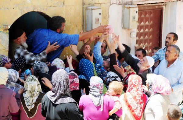 1 kilo et ve 1 kilo bulgur için izdiham - Resim: 3