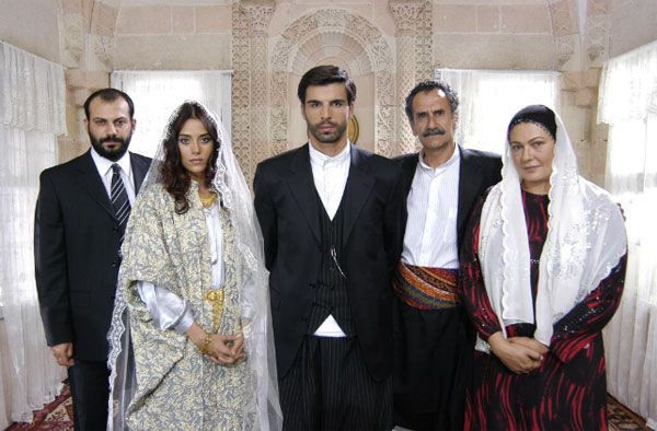 Bir dönemin fırtınalar estiren dizisi 'Sıla' dizisi oyuncularının değişimine inanamayacaksınız! - Resim: 1