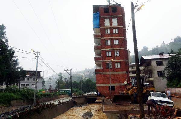 Sel feleketindeki kaçak binanın sahibinden şok savunma! - Resim: 4
