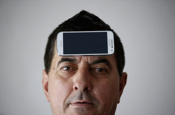 Mıknatıs adam görenleri şaşkına çeviriyor! - Resim: 4