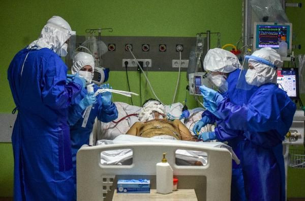 Antalya'da Covid- 19 yoğun bakım servisi görüntülendi!  "Son isteklerini söylüyorlar" - Resim: 1