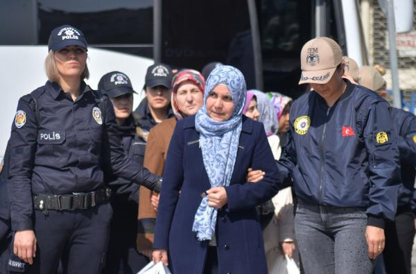 Polis şifreyi çözdü! FETÖ'cü abladan suikast talimatı çıktı - Resim: 1