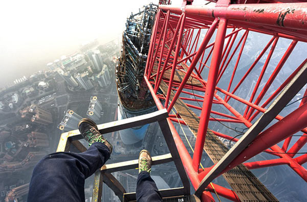 Çılgın Ruslar bakın nereye tırmandı! - Resim: 3