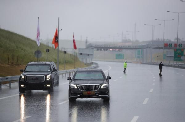 Cumhurbaşkanı Erdoğan açılışını yaptığı yolda makam aracını kullandı - Resim: 3