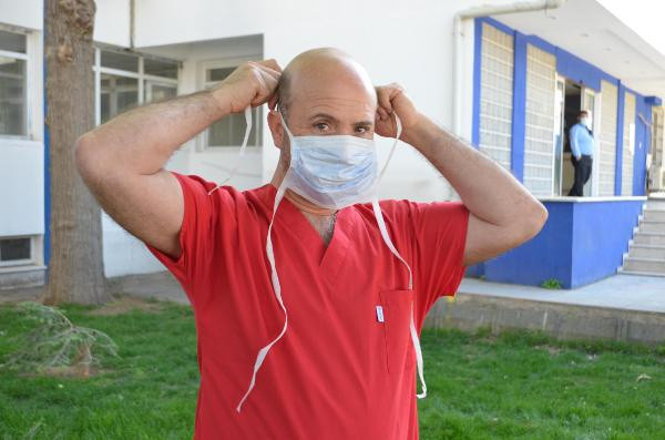 Siyah maske takanlarla ilgili kritik uyarı: Korunmak için uygun değil - Resim: 1