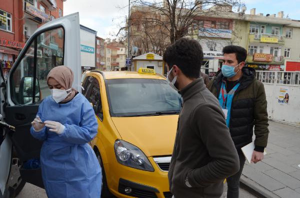 Aksaray'da karantina kuralına uymadı! Sahte HES koduyla gezerken yakalandı - Resim: 0