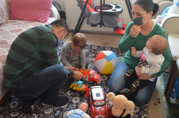 Balıkesir'de eve kamera yerleştiren aile şok oldu! Çocuklarının hareketleri değişti - Resim: 3