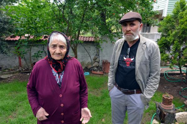 İstanbul'da taşıp atıp küfür etti yüzüne keserle saldırdı! Sebebi şaşırttı - Resim: 0