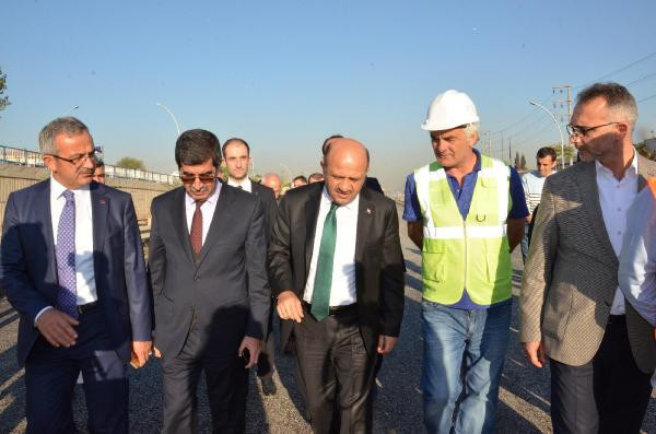Başbakan Yardımcısı Işık küplere bindi: Sizi bir yere yazdık - Resim: 1