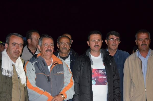 15 Temmuz için Süphan Dağı'na çıkıp demokrasi ateşi yaktılar - Resim: 4