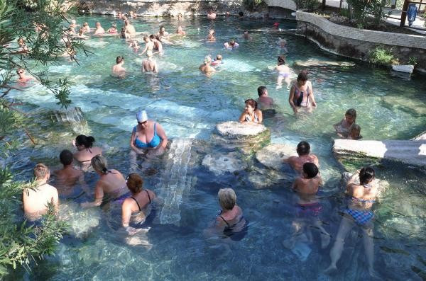 Pamukkale Suriyeliler'e bedava mı? - Resim: 2