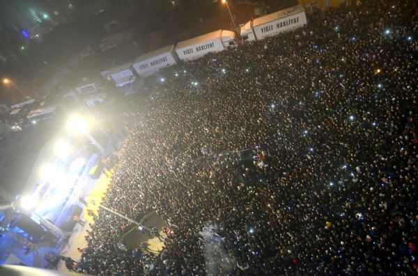 Hadise konserinde izdiham! - Resim: 1