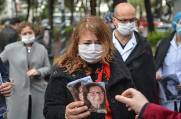 Koronavirüsten hayatını kaybeden Prof. Dr. Feriha Öz için Cerrahpaşa'da 1 dakikalık saygı duruşu - Resim: 1