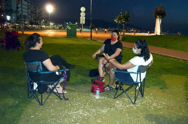İzmir'de Kordon tıklım tıklım çoğu sosyal mesafeyi hiçe saydı - Resim: 3