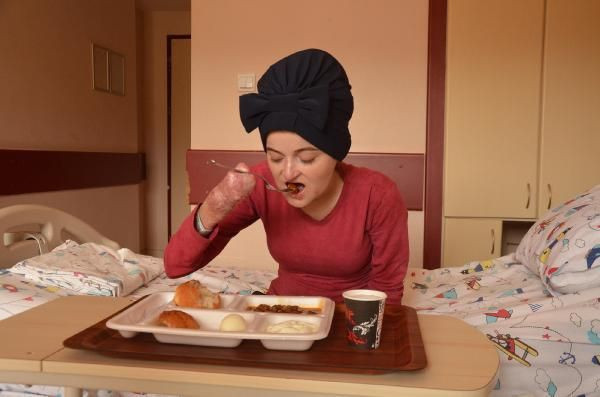 15 dakikalık ameliyatla hayatı değişti! 27 yıllık kabusu son buldu - Resim: 1