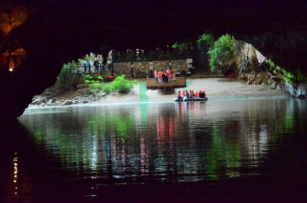 Keşiflerde bulundu Antalya'da görenler telefona sarıldı! Dünyada üçüncü Türkiye’nin en büyüğü - Resim: 1
